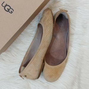 UGG SUEDE FLATS SZ 10